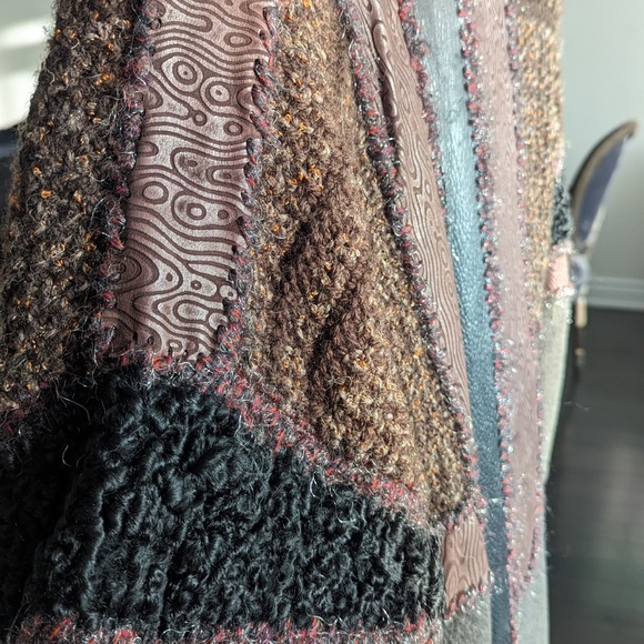 Make a Statement with this One-of-a-Kind Brown Long Coat (Small / Medium) - Picture 7 of 11